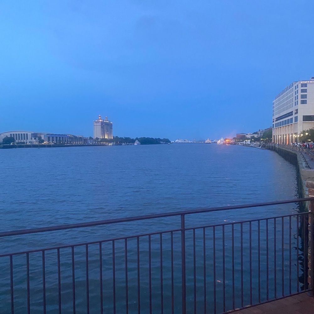 Meet your Posher, Holli